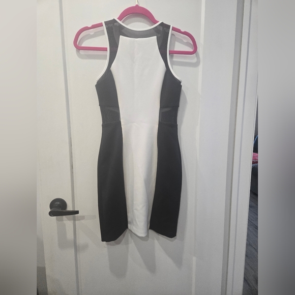 Guess Erynn Dress - Picture 3 of 4